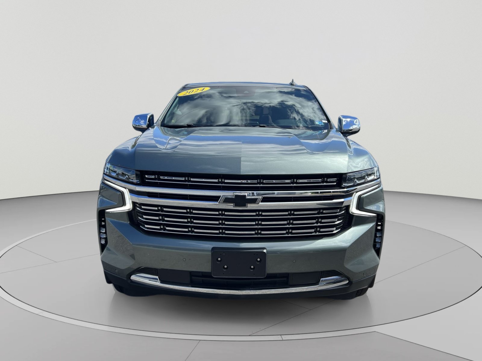 Used 2024 Chevrolet Tahoe Premier AWD/4WD image 8
