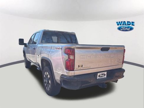 Used 2022 Chevrolet Silverado 2500 Custom w/ Custom Value Package image 7