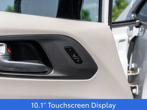 Used 2024 Chrysler Pacifica Touring-L FWD image 19