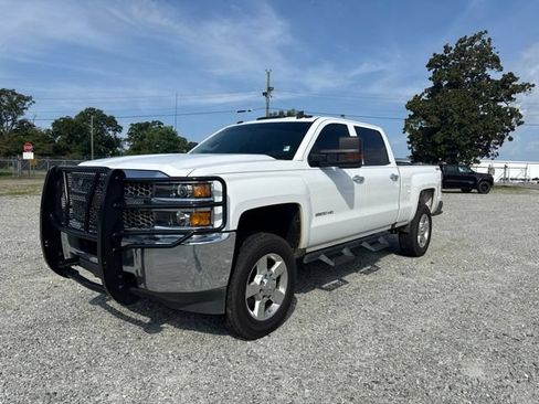 Used 2019 Chevrolet Silverado 2500 W/T AWD/4WD image 1