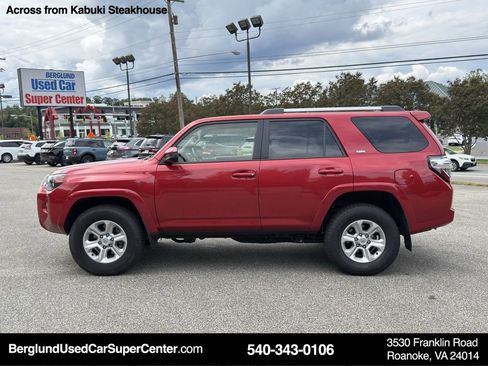 Used 2024 Toyota 4Runner SR5 image 6