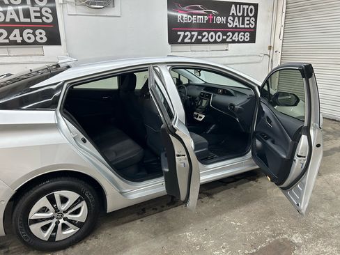 Used 2018 Toyota Prius Two w/ Prius Two Safety Plus Package image 14