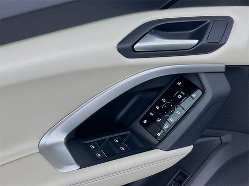 New 2025 Audi Q5 Premium image 18