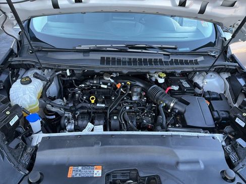 Used 2023 Ford Edge SE image 28