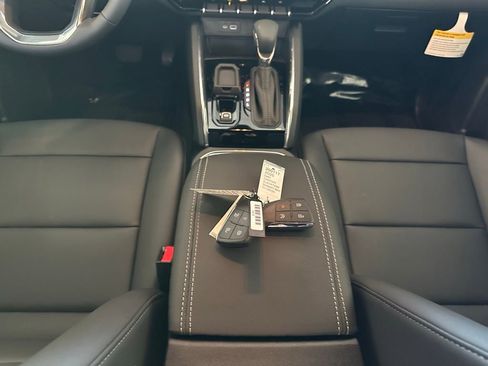 New 2026 GMC Canyon Elevation w/ Convenience Package image 19