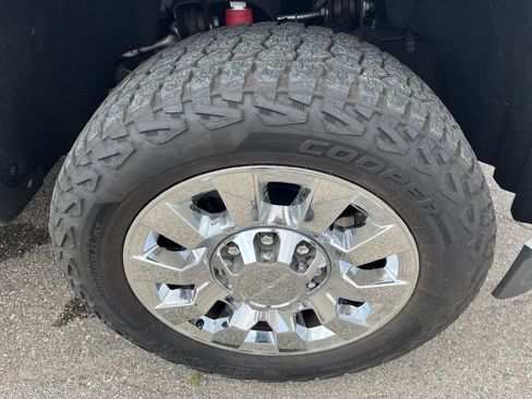 Used 2019 GMC Sierra 2500 Denali w/ Duramax Plus Package AWD/4WD image 15