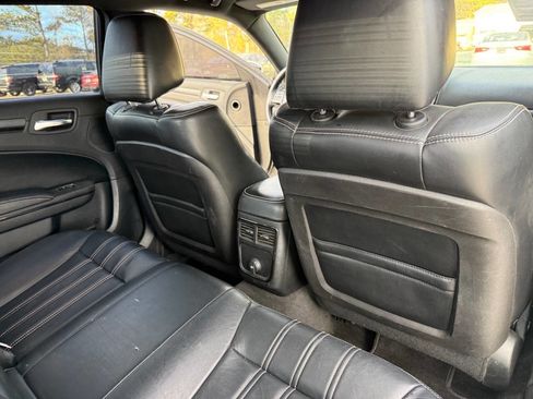 Used 2013 Chrysler 300 S image 22