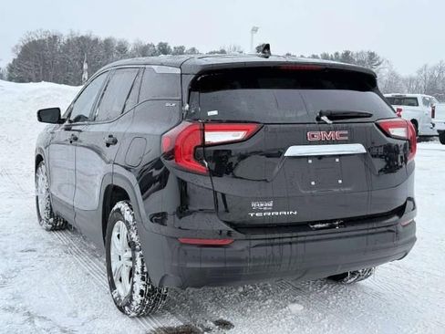 Used 2024 GMC Terrain SLE image 6