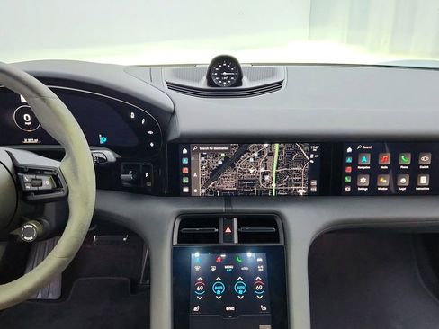 Used 2024 Porsche Taycan GTS image 28