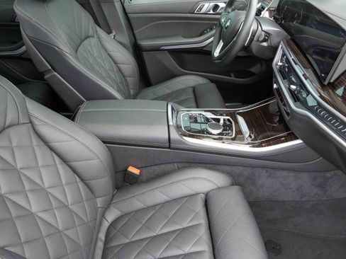 Certified 2025 BMW X5 xDrive40i w/ Premium Package image 13