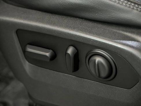 Used 2021 Chevrolet Silverado 1500 High Country image 16