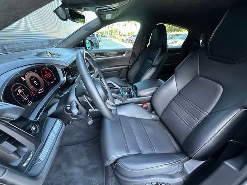Certified 2024 Porsche Cayenne Turbo GT AWD/4WD image 5