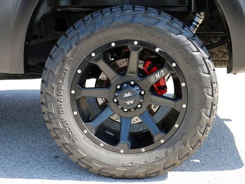 Used 2017 Ford F150 XLT w/ Equipment Group 302A Luxury AWD/4WD image 10