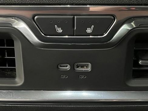 Used 2025 GMC Sierra 3500 Denali Ultimate AWD/4WD image 48