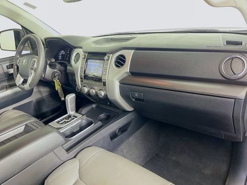 Used 2018 Toyota Tundra SR5 w/ SR5 Upgrade Package image 28