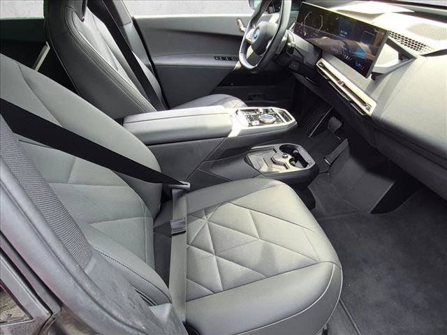 Certified 2024 BMW iX xDrive50 w/ Sport Package AWD/4WD image 18