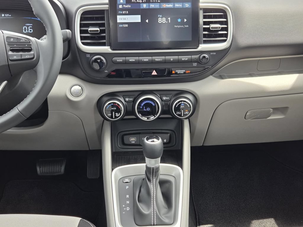 New 2026 Hyundai Venue SEL FWD image 9