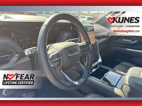 Used 2025 GMC Yukon XL Denali AWD/4WD image 27