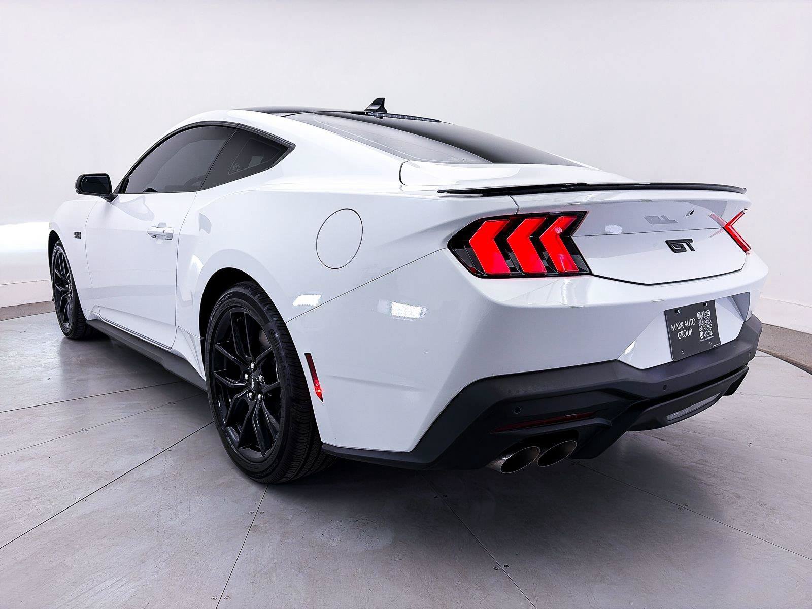 Used 2025 Ford Mustang GT Premium RWD image 17