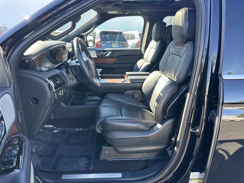 Used 2023 Lincoln Navigator Black Label image 17