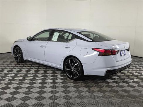 Used 2025 Nissan Altima 2.5 SR w/ SR Premium Package image 7