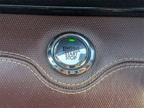 Used 2021 Lincoln Navigator Black Label image 40