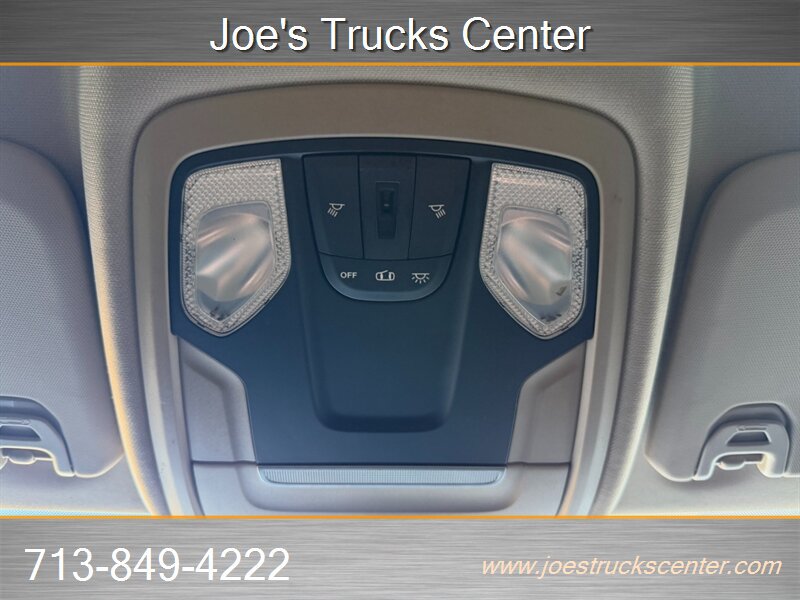 Used 2019 RAM 3500 Tradesman w/ Chrome Appearance Group RWD image 18