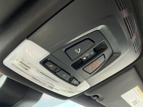 Used 2017 BMW 340i xDrive Sedan AWD/4WD image 30