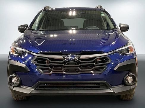 Used 2024 Subaru Crosstrek 2.5i Limited AWD/4WD image 2