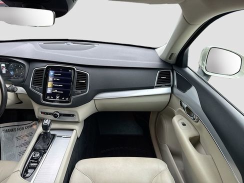 Used 2018 Volvo XC90 T6 Momentum w/ Convenience Package AWD/4WD image 18
