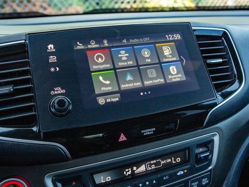 Certified 2025 Honda Passport TrailSport image 30
