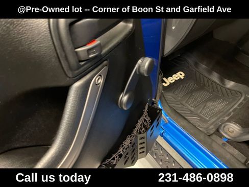 Used 2016 Jeep Wrangler Unlimited Sport w/ Mopar Black Appearance Group AWD/4WD image 16