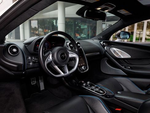 Used 2023 McLaren GT image 36