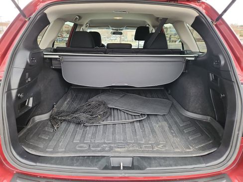 Used 2017 Subaru Outback 2.5i Premium image 10