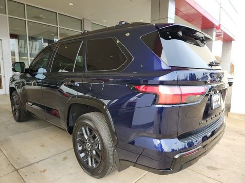 Certified 2024 Toyota Sequoia Platinum image 10