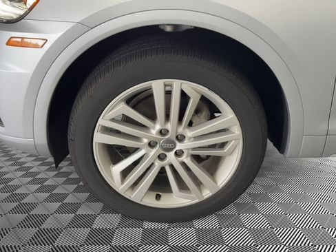 Used 2019 Audi Q5 2.0T Premium Plus w/ Premium Plus Package AWD/4WD image 12