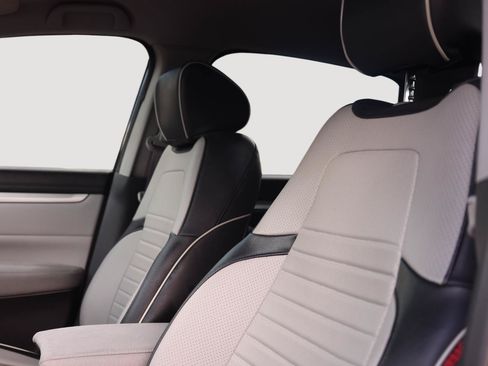 Used 2019 Honda CR-V LX image 14