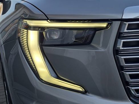 New 2026 GMC Acadia Denali w/ Super Cruise Package FWD image 10