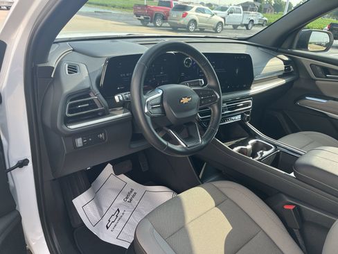 Used 2026 Chevrolet Traverse LT w/ Driver Confidence Package FWD image 10