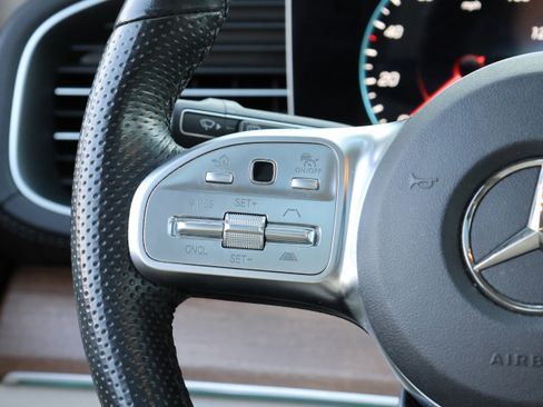 Used 2022 Mercedes-Benz GLS 450 4MATIC image 19