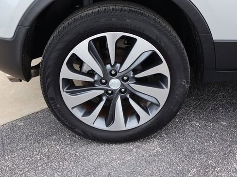 Used 2022 Buick Encore Preferred w/ Safety Package FWD image 11