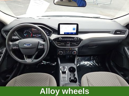 Used 2021 Ford Escape SE image 9