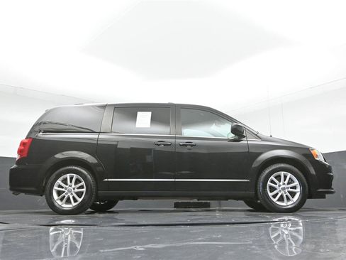 Used 2019 Dodge Grand Caravan SXT FWD image 33