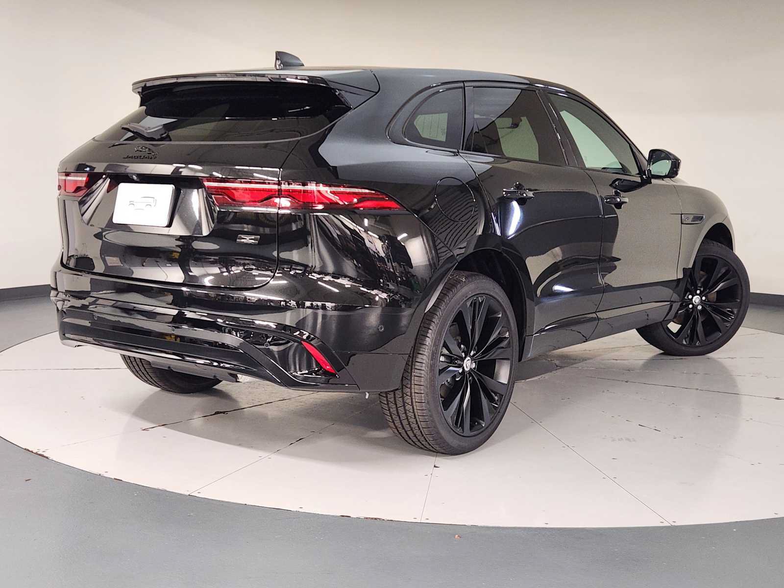 New 2026 Jaguar F-PACE R-Dynamic S AWD/4WD image 2