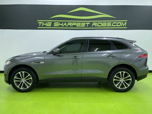 Used 2017 Jaguar F-PACE Premium image 6