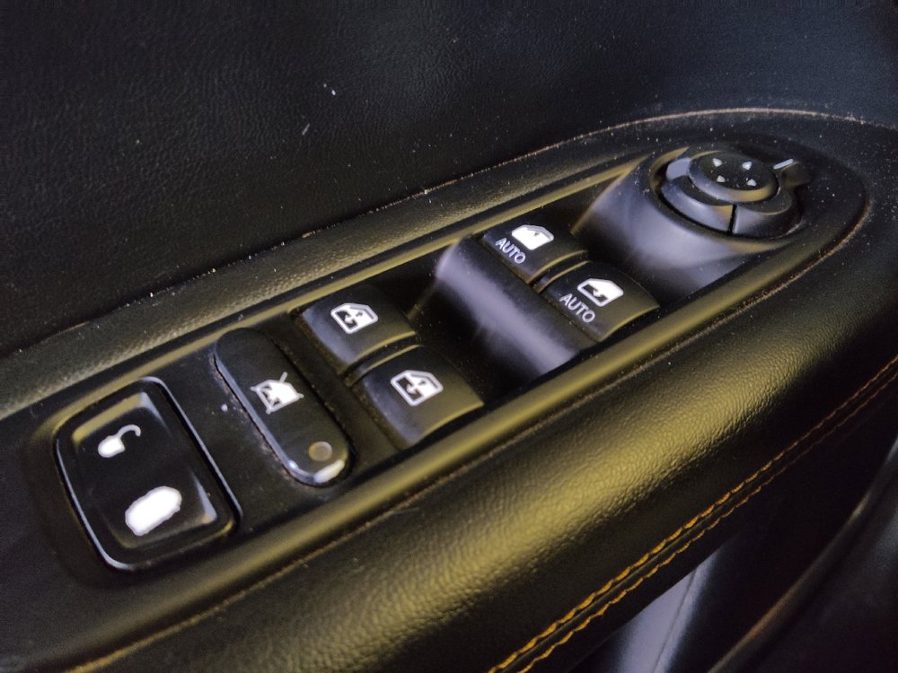 Used 2021 Jeep Compass Limited FWD image 27
