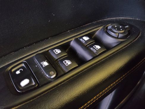 Used 2021 Jeep Compass Limited FWD image 27