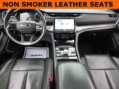 Used 2023 Jeep Grand Cherokee Overland w/ Luxury Tech Group IV image 2