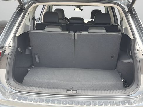Used 2024 Volkswagen Tiguan Wolfsburg Edition FWD image 8