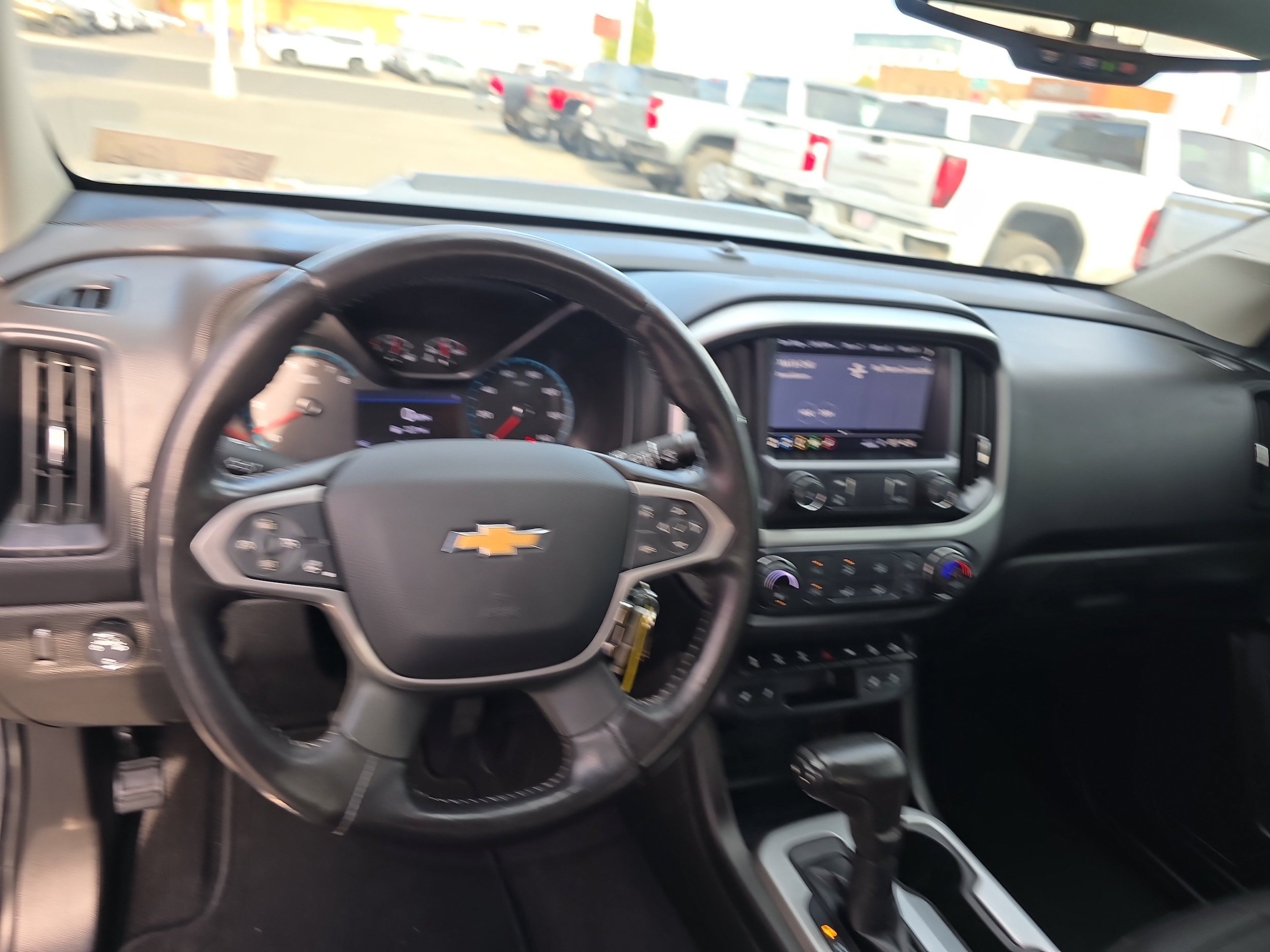 Used 2020 Chevrolet Colorado ZR2 AWD/4WD image 3